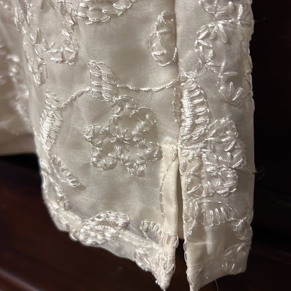 Talbots size 6. Top with Cami attached. - Picture 4 of 4